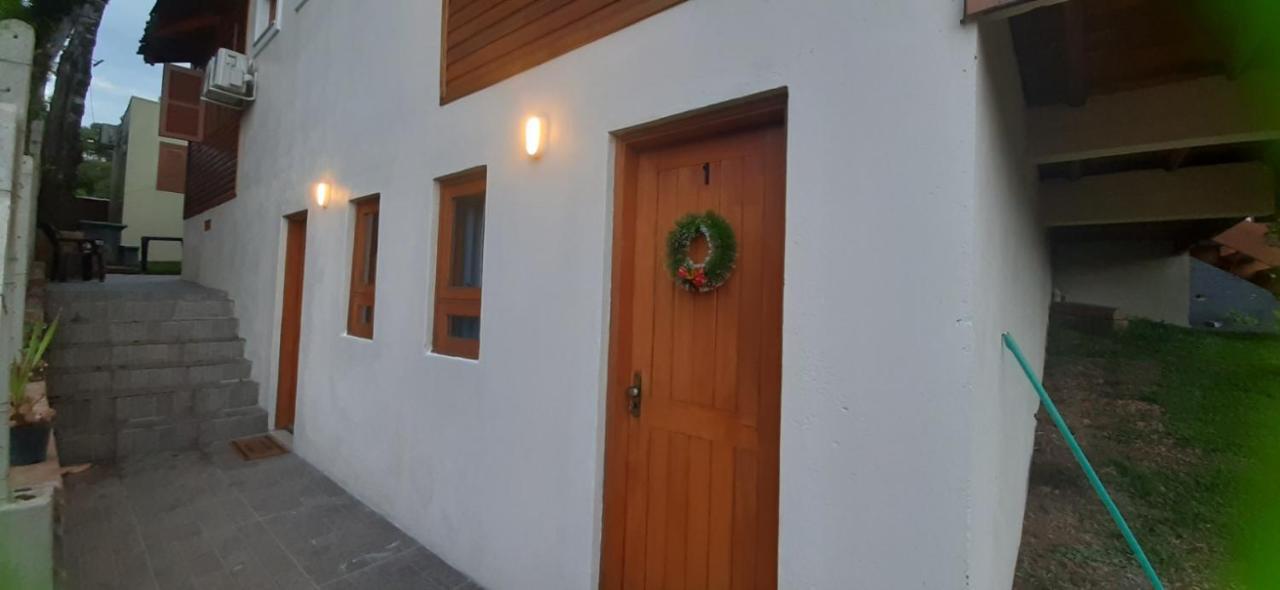 Casa Aconchegante Ou Suites Privativas كانيلا الغرفة الصورة